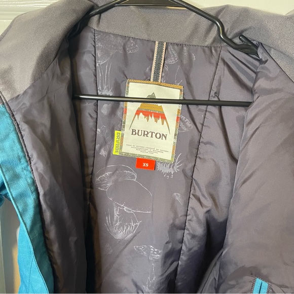BURTON DA NANG TEAL SNOWBOARDING JACKET
SIZE XS - Picture 13 of 17